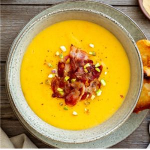 Крем супа от тиква и моркови с хрупкав бекон